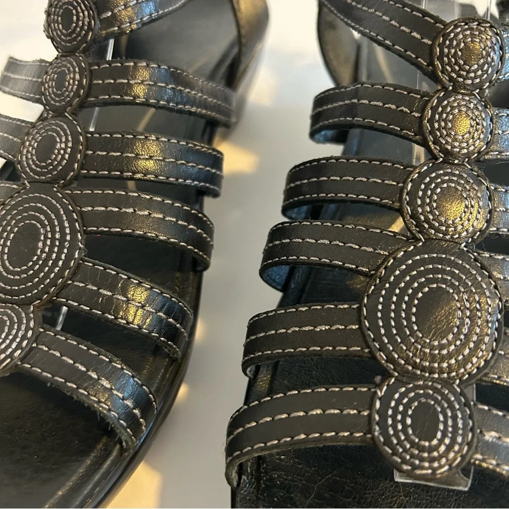 Dansko Drea genuine leather black strappy sandals size 10.5 EU 41